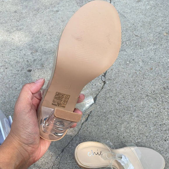 Clear heels - Picture 3 of 3